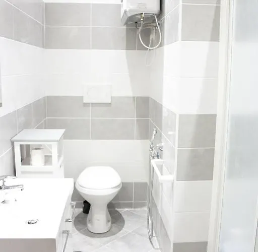 Cosmopolitan - Termini Suites *